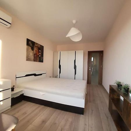 Stylish Apartment Near City Center Plowdiw Exterior foto