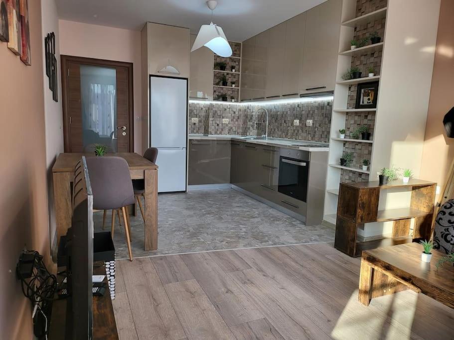 Stylish Apartment Near City Center Plowdiw Exterior foto