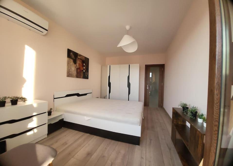 Stylish Apartment Near City Center Plowdiw Exterior foto